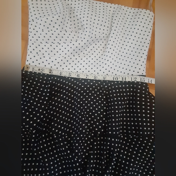 White House Black Market Ruffled Tiered dress ,size 6 - Picture 3 of 7